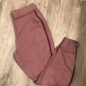 *NWT* Abercrombie Jogger with Zipper Detail